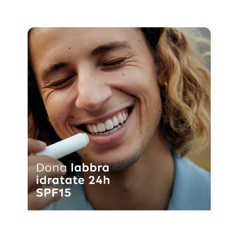 Labello Active for Men Burrocacao Labbra Idratante E Protettivo Con Spf15 Con Burro Di Karité 4,8g