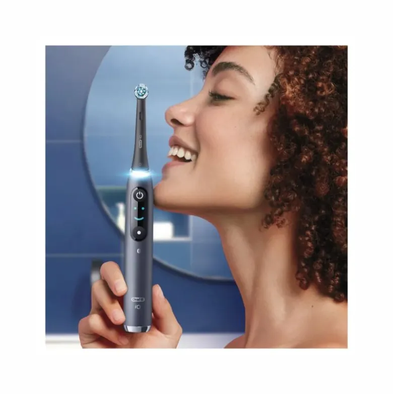 Oral-B iO 9 spazzolino elettrico ricaricabile colore nero + 2 testine di ricambio