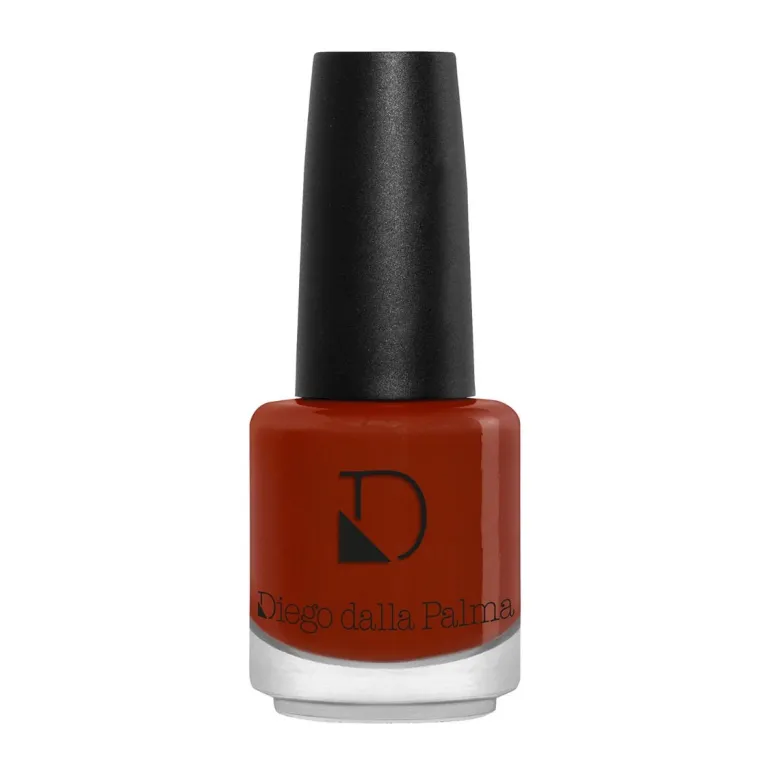 Warmy Red Nails